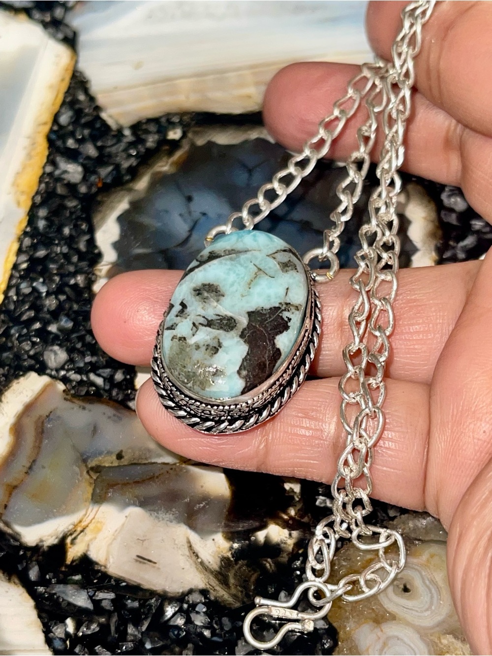 DR Caribbean Larimar Crystal Pendant Necklace - Picture 7 of 17